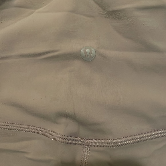 Size 12 Violet Verbena 25” Lululemon align high rise leggings - Picture 3 of 3